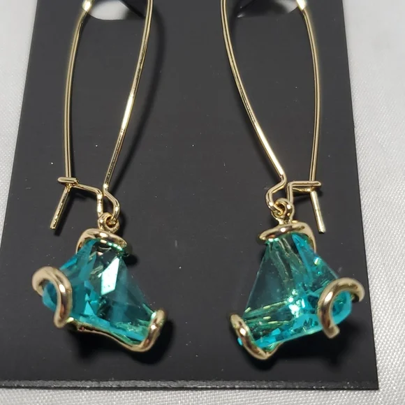 Cache French wire gold with aqua stone earrings - Picture 3 of 3